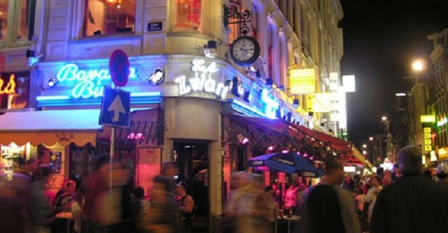 Amsterdam: Red Light District and Local Pub Tour - Why this 2-hour Red Light District walk fits Amsterdam