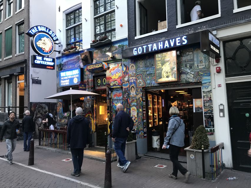 Amsterdam: Red Light District and Local Pub Tour - Oude Kerk and Warmoesstraat: Old Town streets that teach you how to look