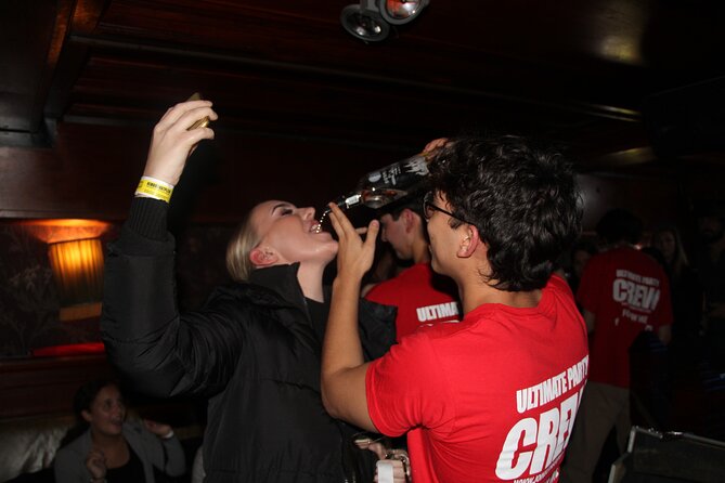 Amsterdam Red Light District Pub Crawl - Who This Amsterdam Red Light District Pub Crawl Fits Best