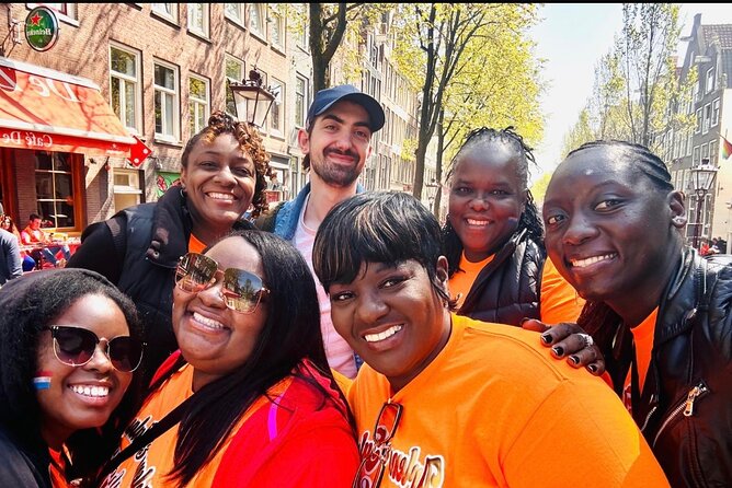 Amsterdam Red-light District Tour for Groups English or German - Languages, group size, and where to meet back at St. Nicholas
