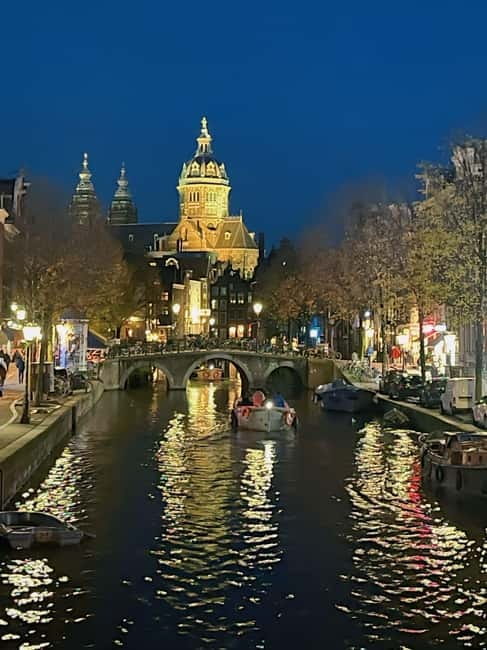 Amsterdam: Red Light District Tour in German/English for groups of 4 or more - Who should book this tour, and who might want to skip