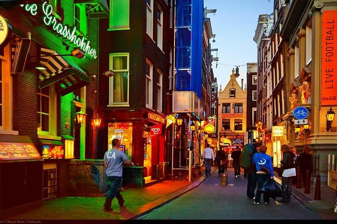 Amsterdam Red Light District tour with a private guide - De Wallen streets: history, current situation, and how the guide frames it