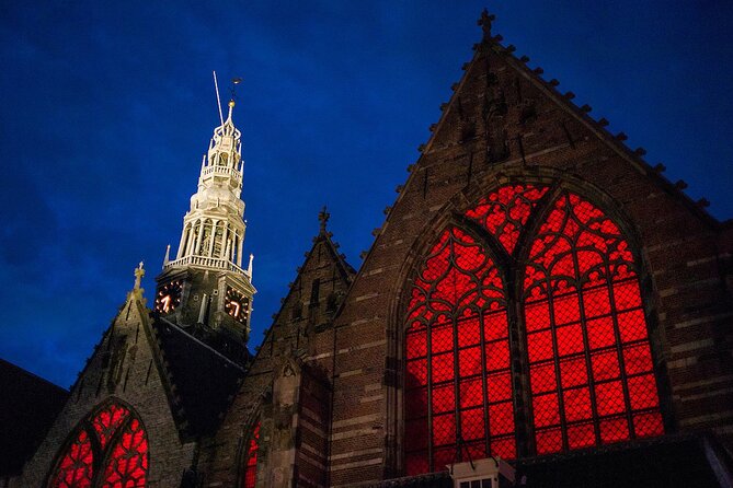 Amsterdam Red Light District Walking Tour in EN/DE/IT/ES - Oude Kerk and the first windows: Amsterdam’s oldest church meets the district’s roots