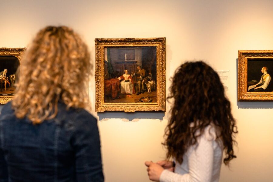 Amsterdam: Rijksmuseum Guided Tour incl Entrance Ticket - The Pierre Cuypers Library stop and the museum building effect
