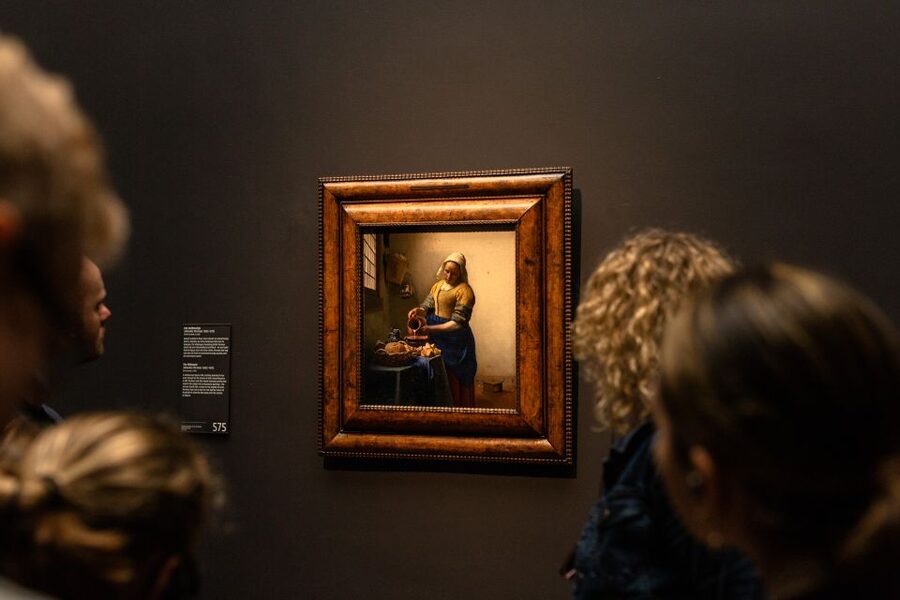 Amsterdam: Rijksmuseum Guided Tour incl Entrance Ticket - Two hours of highlights: what you’ll see and why it matters