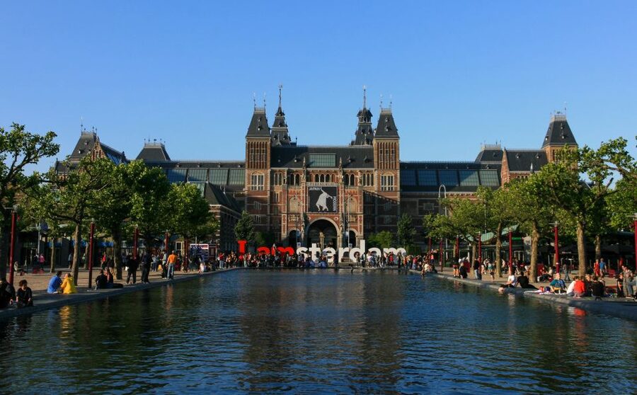 Amsterdam: Rijksmuseum Private Guided Tour - Where to meet at the Rijksmuseum, and how the entry works