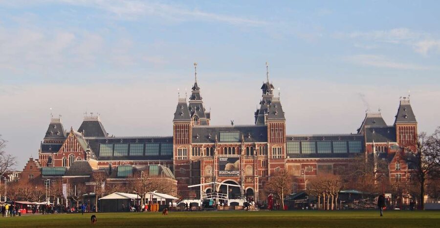 Amsterdam: Rijksmuseumtour incl. Ticket German or English - Meeting points and the first photo stop