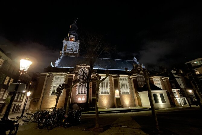 Amsterdam’s Ghostly Experiences Group Tour - Meeting at ’t Nieuwe Kafé, and how the group stays manageable