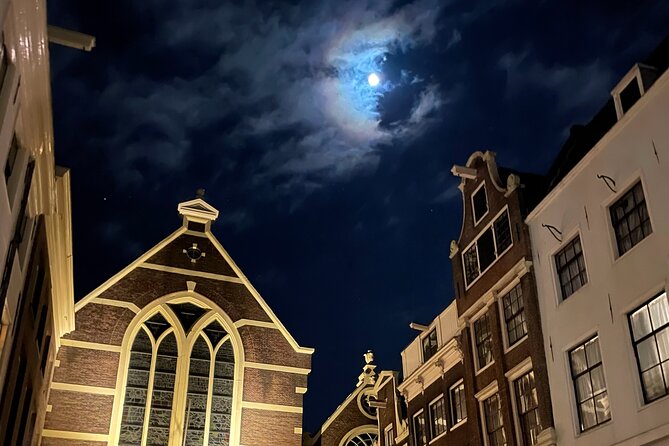 Amsterdam’s Ghostly Experiences Group Tour - Nieuwmarkt: public executions and torture, delivered with context