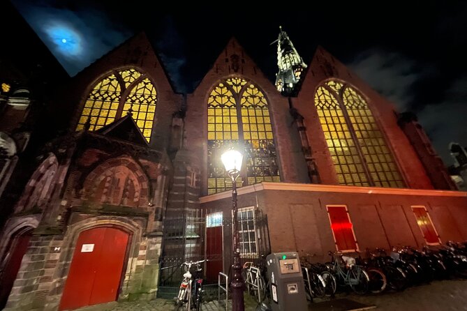 Amsterdam’s Ghostly Experiences Group Tour - Red light district walk: a careful change of atmosphere