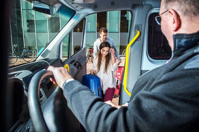Amsterdam Schiphol Airport (AMS) Departure transfer from Amsterdam City - The Schiphol drop-off moment: help navigating the last mile
