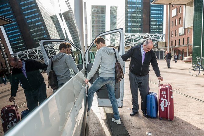 Amsterdam Schiphol Airport (AMS) Departure transfer from Amsterdam City - Who should book this transfer from Amsterdam City to AMS?