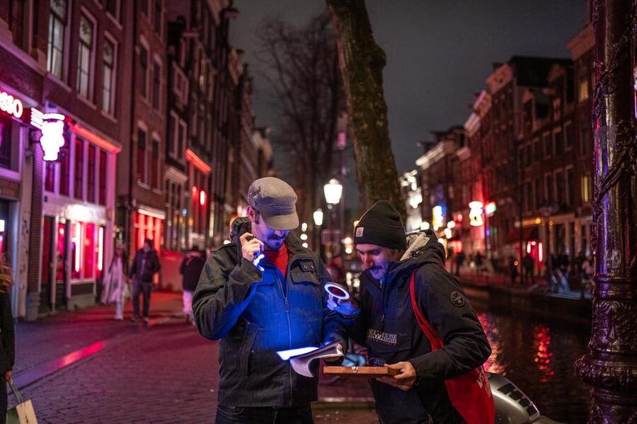 Amsterdam: Self-guided Red Light District Pub Crawl Mystery - Timing, Team Size, and Why Pacing Matters