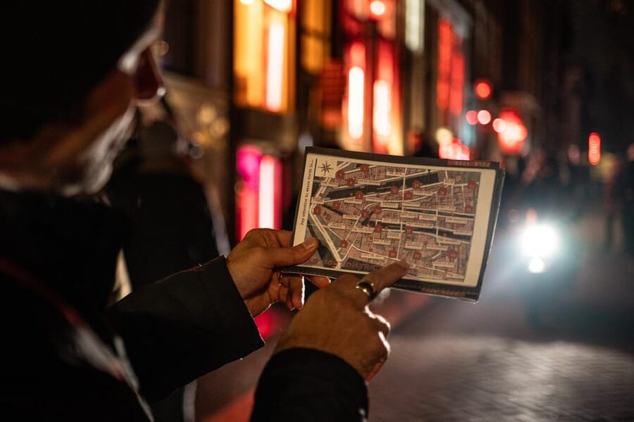 Amsterdam: Self-guided Red Light District Pub Crawl Mystery - Weather-Proof Fun: Why This One Fits Rainy Amsterdam Nights