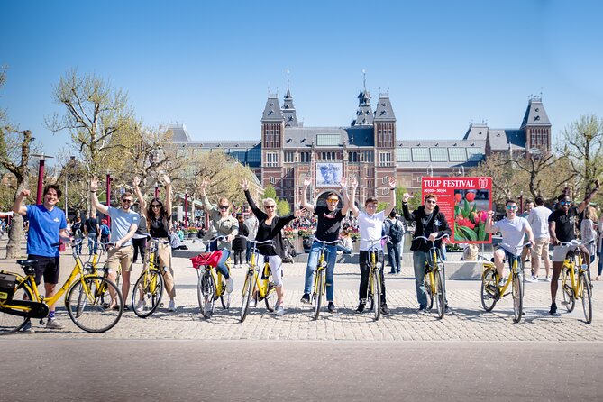 Amsterdam Small Group Bike Tour - Meeting point and gear: what you’ll actually rely on during the ride