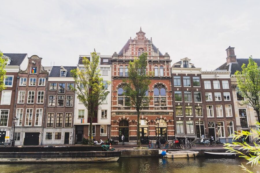 Amsterdam Small-Group Walking Tour - Amsterdam Flower Market and Muntplein: Finishing With Color and Momentum