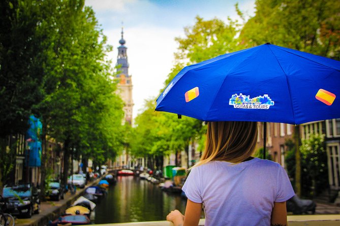 Amsterdam Small-Group Walking Tour with Typical Dutch Pancake - Guide quality, group pace, and one thing to watch