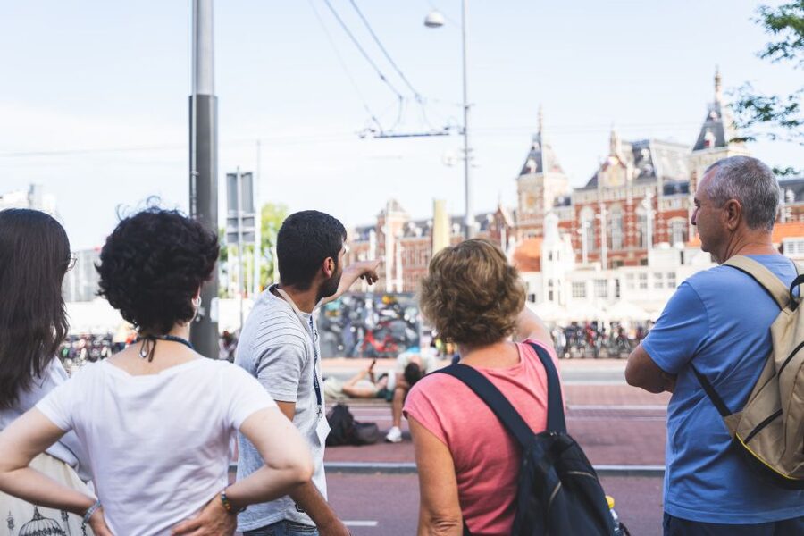 Amsterdam Small-Group Walking Tour - Beursplein to Dam Square: Amsterdam’s Main Stage in 30 Minutes
