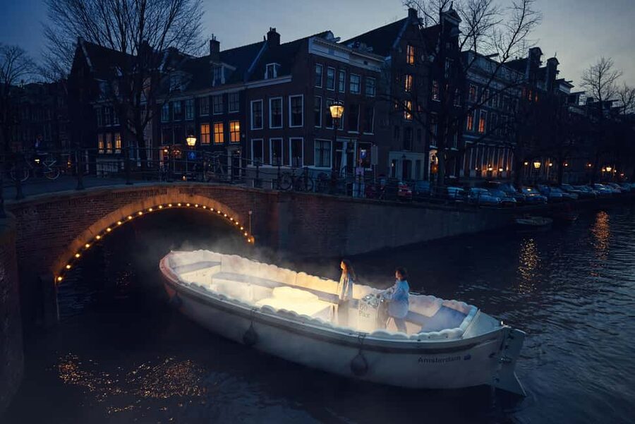 Amsterdam: Smoke & Cruise on covered Cannabis Boat With Bar - Smoking rules you must follow, no exceptions