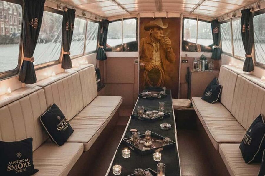 Amsterdam: Smoke Cruise. with Bar & local guide - Boarding, Heated Comfort, and the On-Boat Social Style