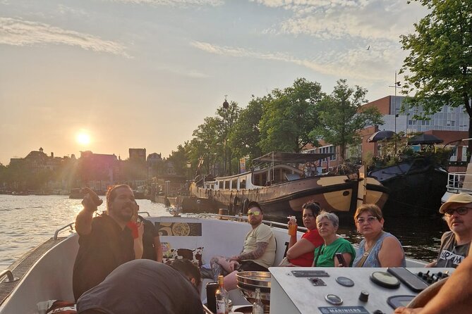 Amsterdam: Smoke Friendly Cruise - Quick takeaways