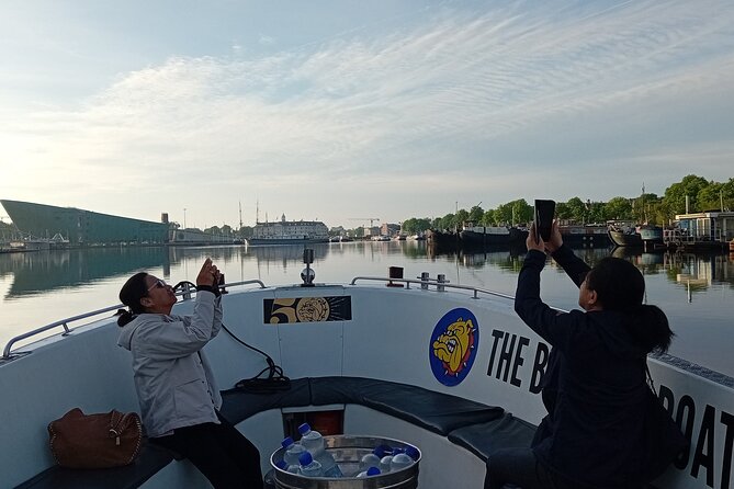 Amsterdam: Smoke Friendly Cruise - On-Board Comfort: Relaxed Vibes and a Small Group