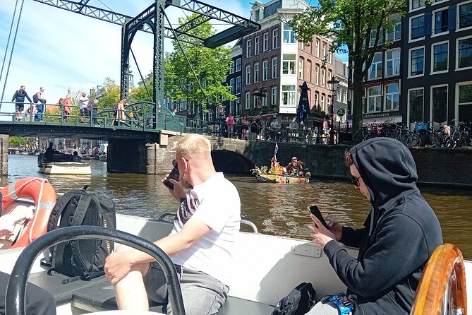 Amsterdam: Smoke Friendly Cruise - What to Bring: Drinks, Snacks, and Smoking Supplies