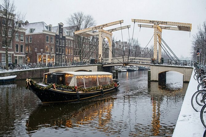 Amsterdam Smoke Friendly Cruise with drinks option & local guide - Key things to know before you board