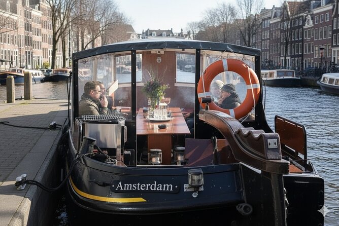 Amsterdam Smoke Friendly Cruise with drinks option & local guide - Comfort details that matter in real life