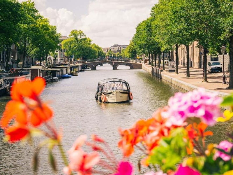Amsterdam: Spanish Guided Open Boat Cruise with Bar Onboard - Where the Cruise Fits in Your Amsterdam Plan
