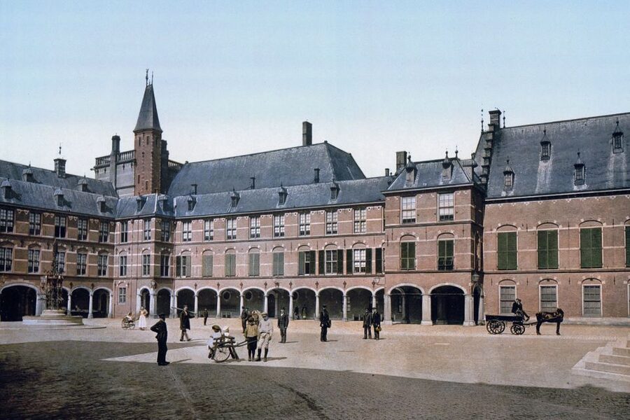 Amsterdam: The Hague, Delft and Rotterdam Private Day Tour - Rotterdam: postwar rebuilds and modern architecture you can feel