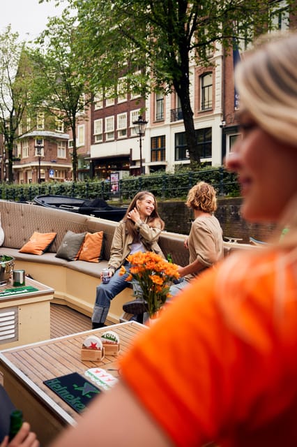Amsterdam: The Heineken Flagship Canal Cruise - Beer on board: one included pour, plus the chance to taste more