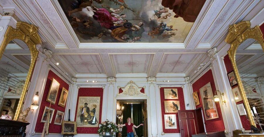 Amsterdam: The Kattenkabinet Cat Museum Entry Ticket - Cat art across centuries, from master paintings to odd artifacts