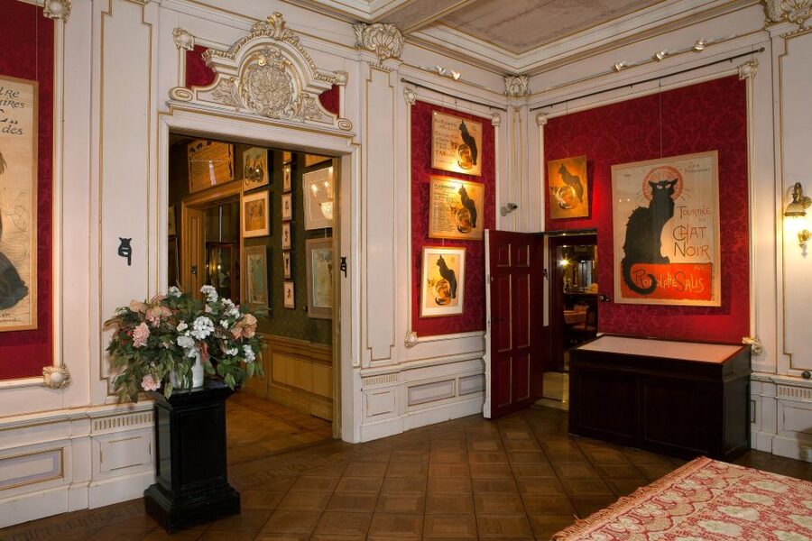 Amsterdam: The Kattenkabinet Cat Museum Entry Ticket - The shrine for your cat, plus garden time when it is open