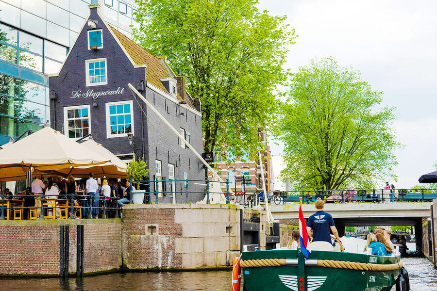 Amsterdam: The Newest Canal Cruise with Drink Option - Oude Kerk, Red Light District, and Zeedijk: See It, Then Decide