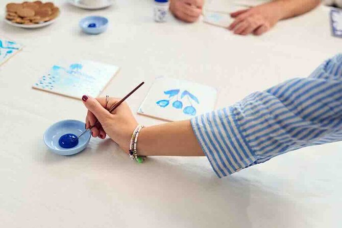 Amsterdam: Traditional Dutch Blue Tile Painting Workshop - Painting Time With Real Pacing: Small Group, Slow Breath, Good Result