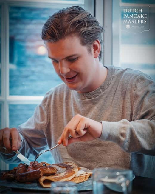 Amsterdam: Traditional Dutch Pancakes - A simple flow: arrive, choose your classic pancake, enjoy the room