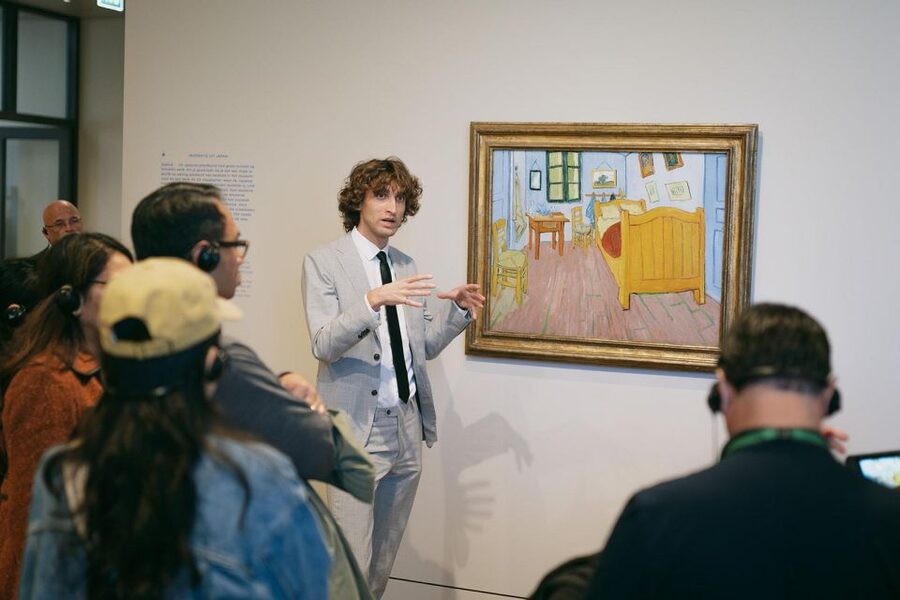 Amsterdam: Van Gogh Museum Entry Ticket and Guided Tour - The 1.5-Hour Art Historian Tour, Built Like a Story
