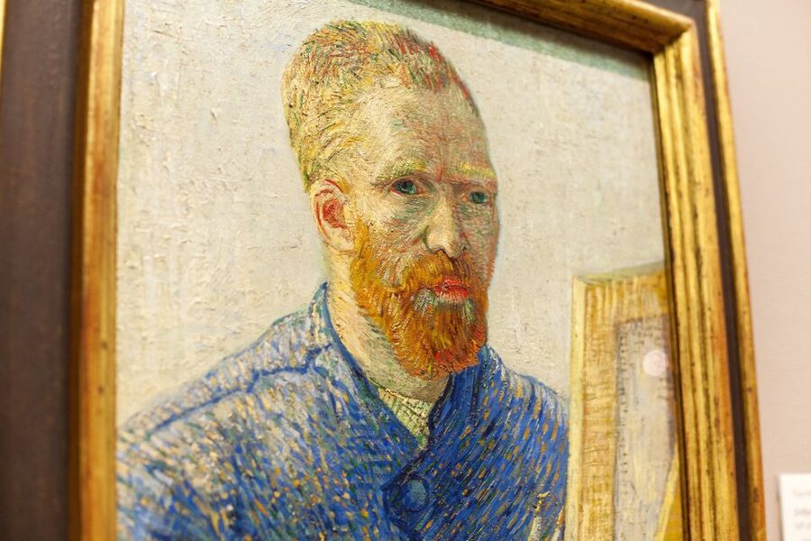 Amsterdam: Van Gogh Museum Ticket and City Canal Cruise - Photo moments and why the boat route matters