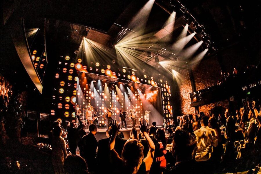 Amsterdam: VEGAS Dinner Show with 3-Course Sharing Menu - Harbour Club Theater: a Vegas-style stage you can feel