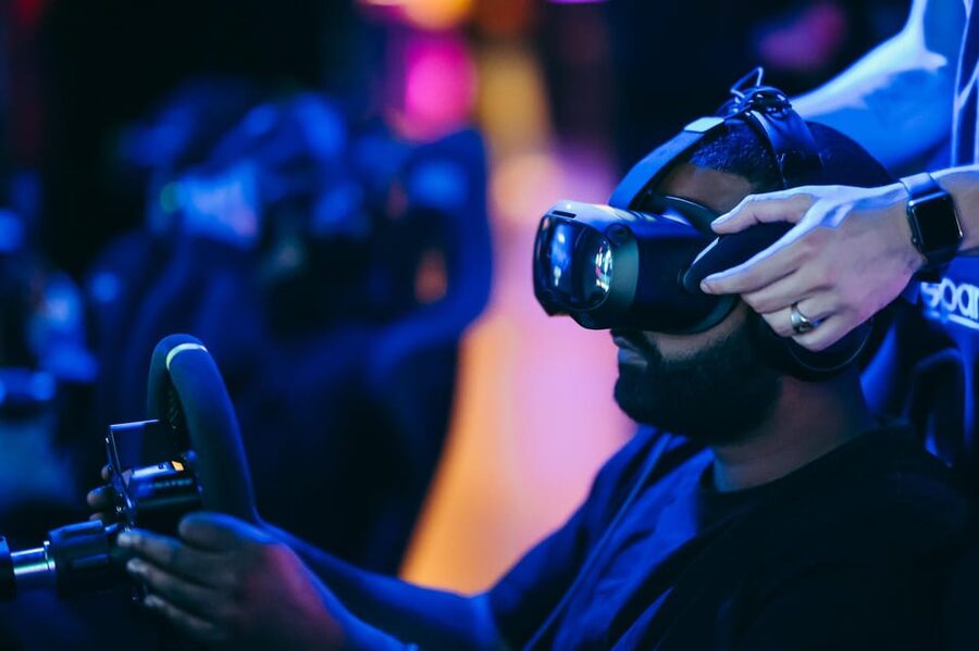 Amsterdam: VR Starter Pack with 6 Tokens - Choosing games with 6 tokens: shooting, escape room, race