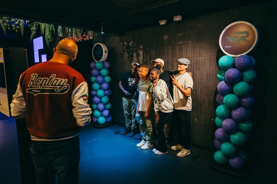 Amsterdam: VR Starter Pack with 6 Tokens - Staff guidance for beginners: what you should look for