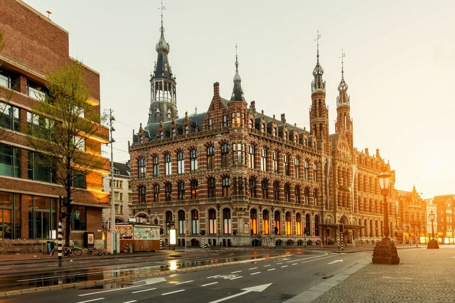 Amsterdam Walking Tour and Canal Cruise - A street market stop where shopping feels practical