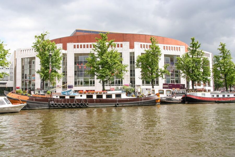 Amsterdam Walking Tour and Canal Cruise - Pacing and group setup: why private usually feels better