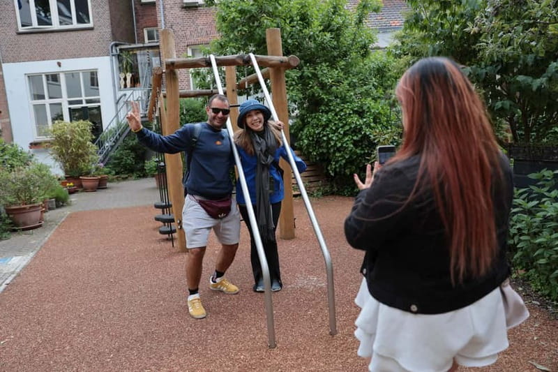 Amsterdam Walking Tour:Anne Frank, History & Liberal Culture - VR at the coffee break: optional, but a strong payoff