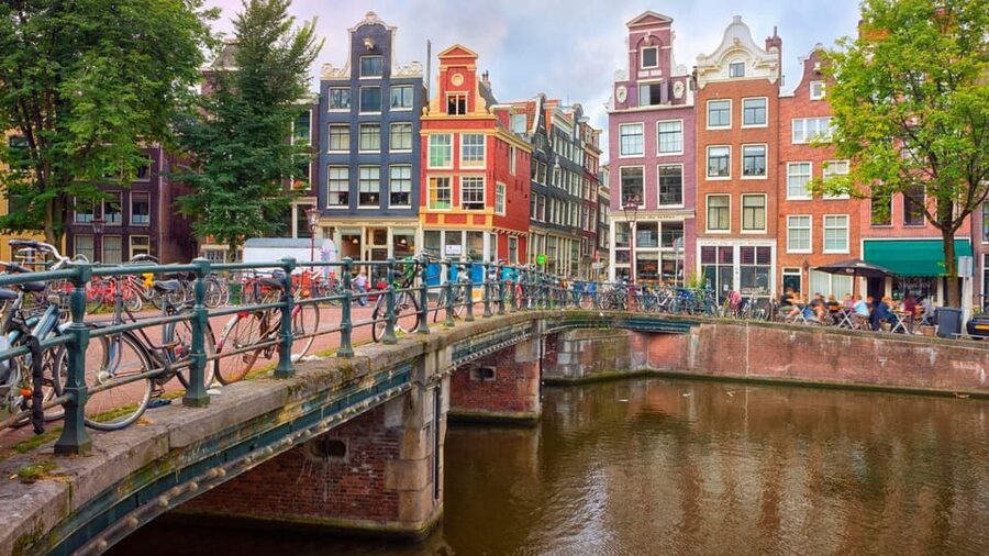 Amsterdam Walking Tour with a Local - How guides turn your preferences into a personal Amsterdam plan