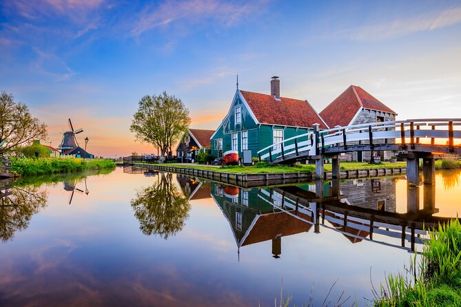 Amsterdam: Windmills, Cheese and Volendam Tour with Video Guide - Price and value: is $39.01 worth a full half-day?