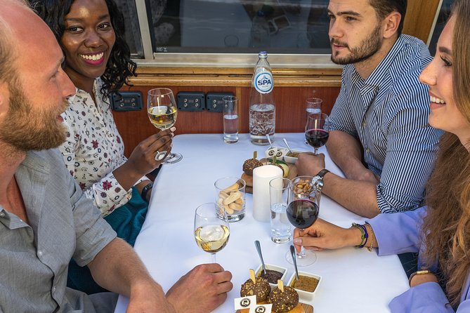 Amsterdam Wine and Cheese Evening Cruise - Who should book this cruise, and who should skip it