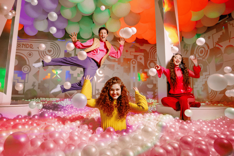 Amsterdam: WONDR Experience SpongeBob Special - How the day flows through rooms, from confetti to the ball pit