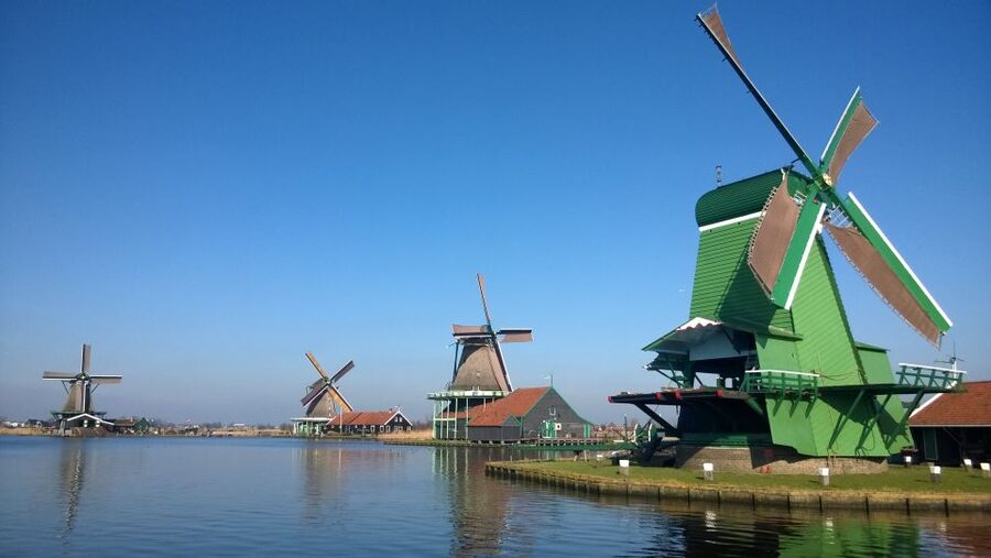 Amsterdam: Zaanse Schans 3-Hour Small Group Tour - Cheese tasting at a local farm: Gouda, served in a way you can learn